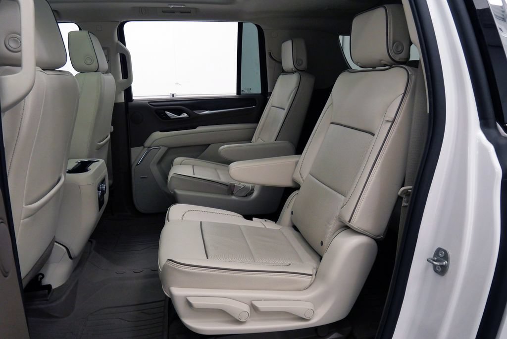 Used 2023 GMC Yukon XL Denali AWD/4WD image 19
