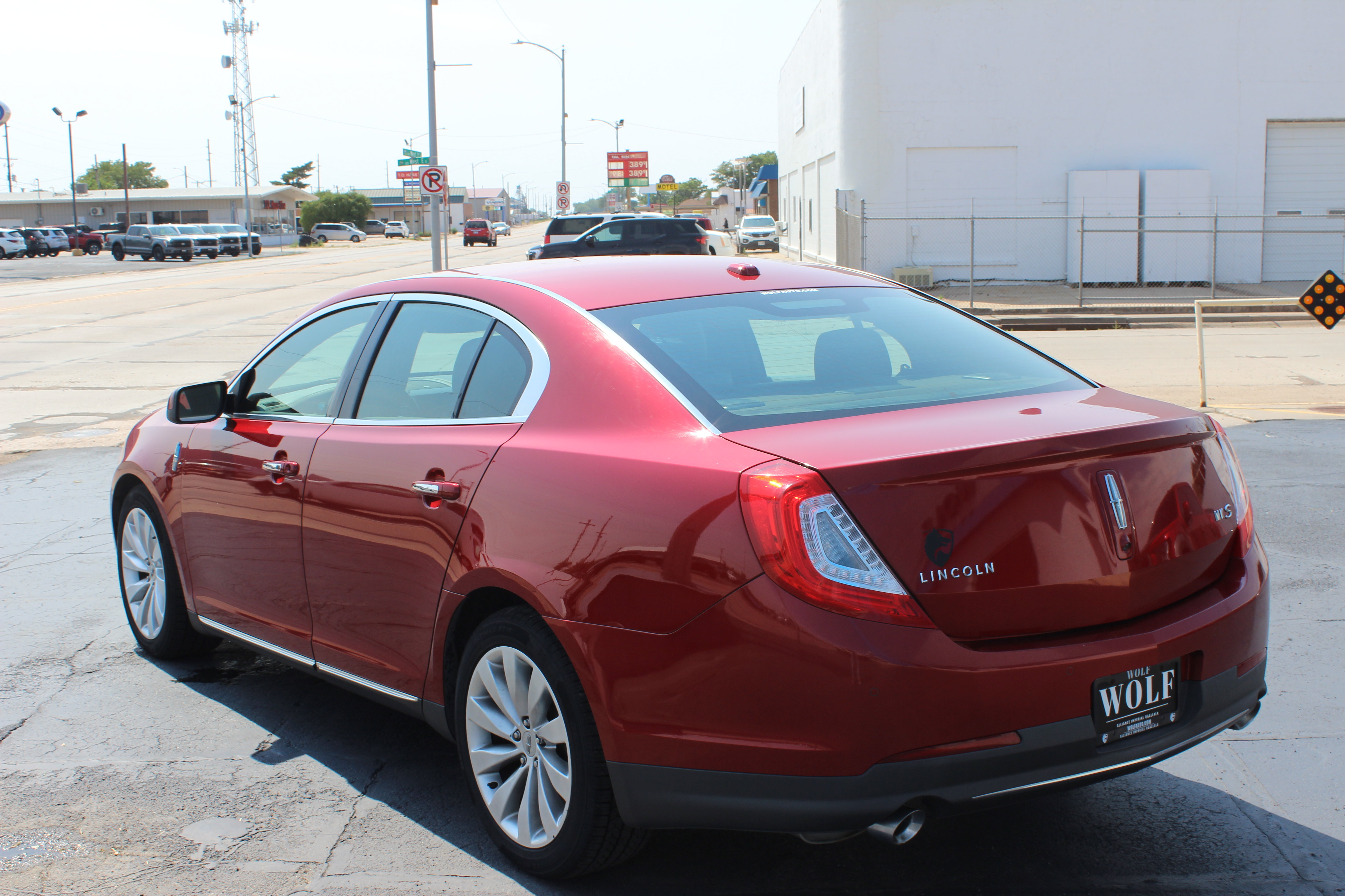 Used 2013 Lincoln MKS FWD image 6
