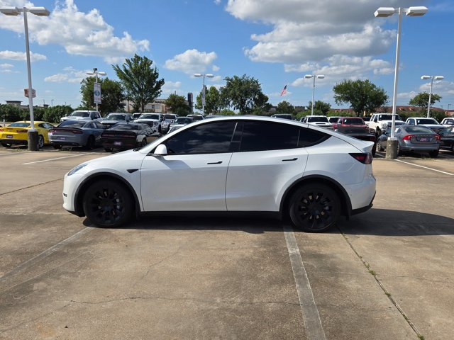 Used 2022 Tesla Model Y Long Range AWD/4WD image 8