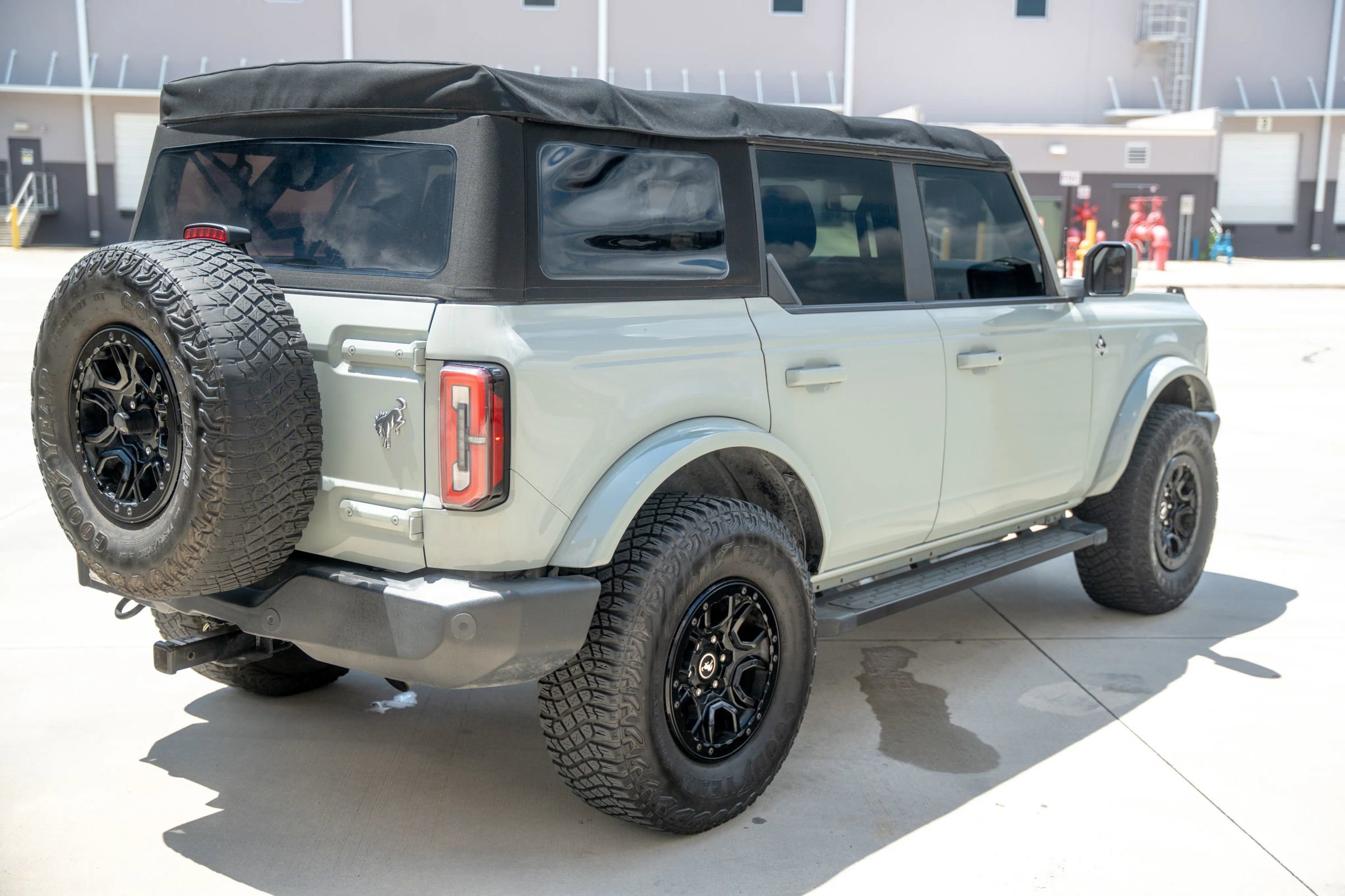 Used 2022 Ford Bronco Outer Banks image 6