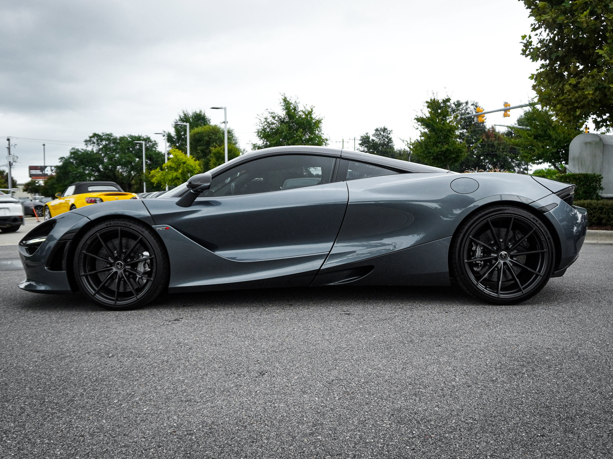 Used 2018 McLaren 720S Luxury RWD image 9