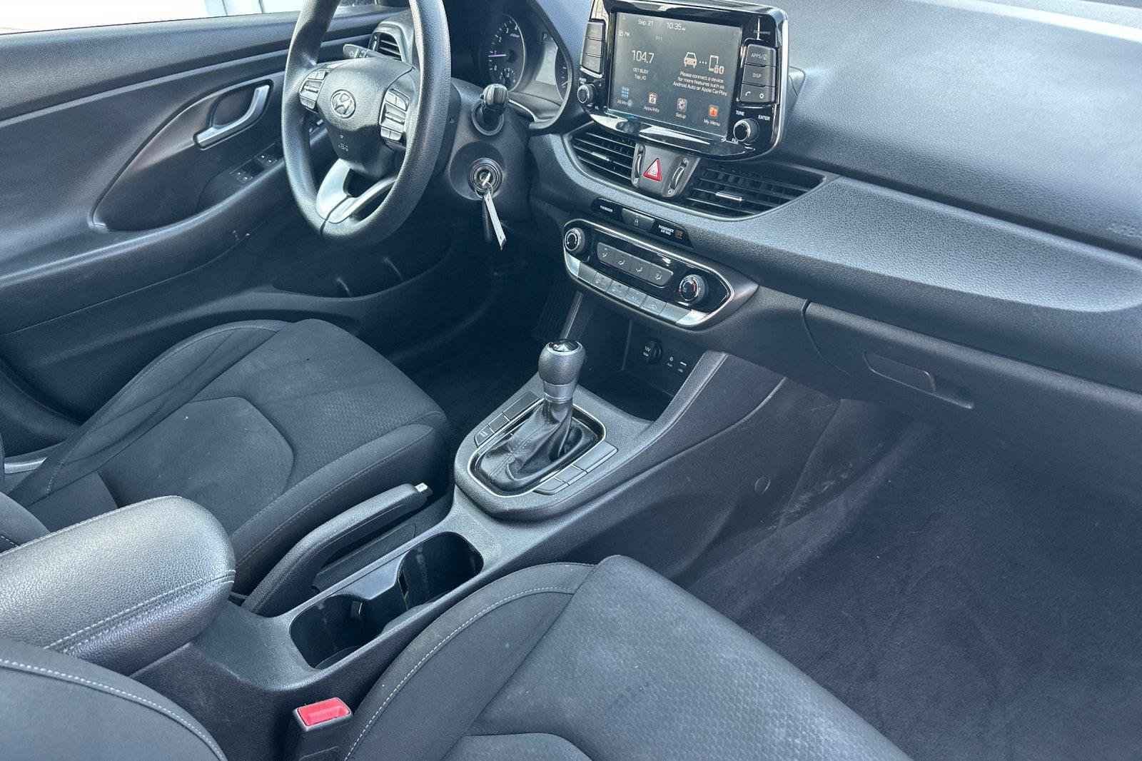 Used 2020 Hyundai Elantra GT FWD image 15