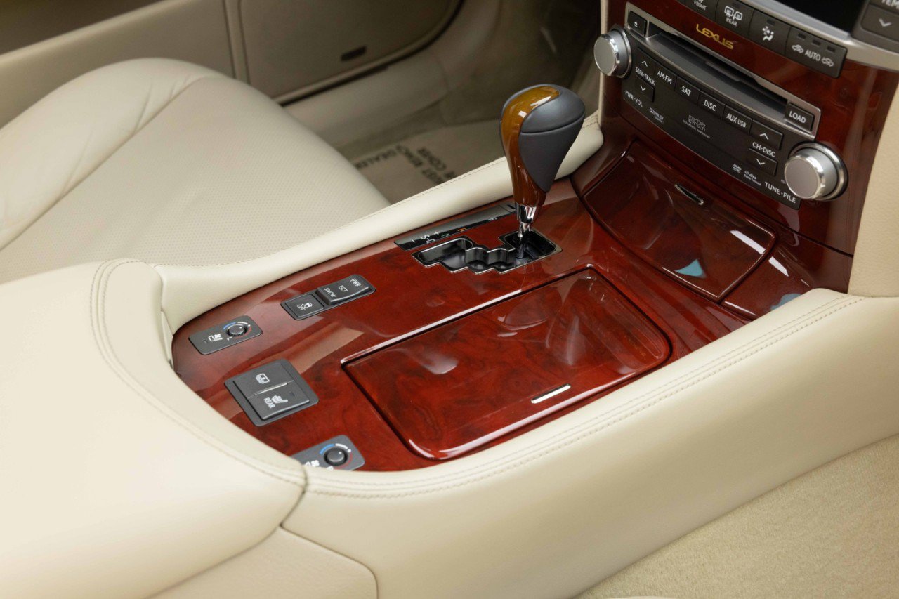 Used 2012 Lexus LS 460 w/ Luxury Value Edition RWD image 22
