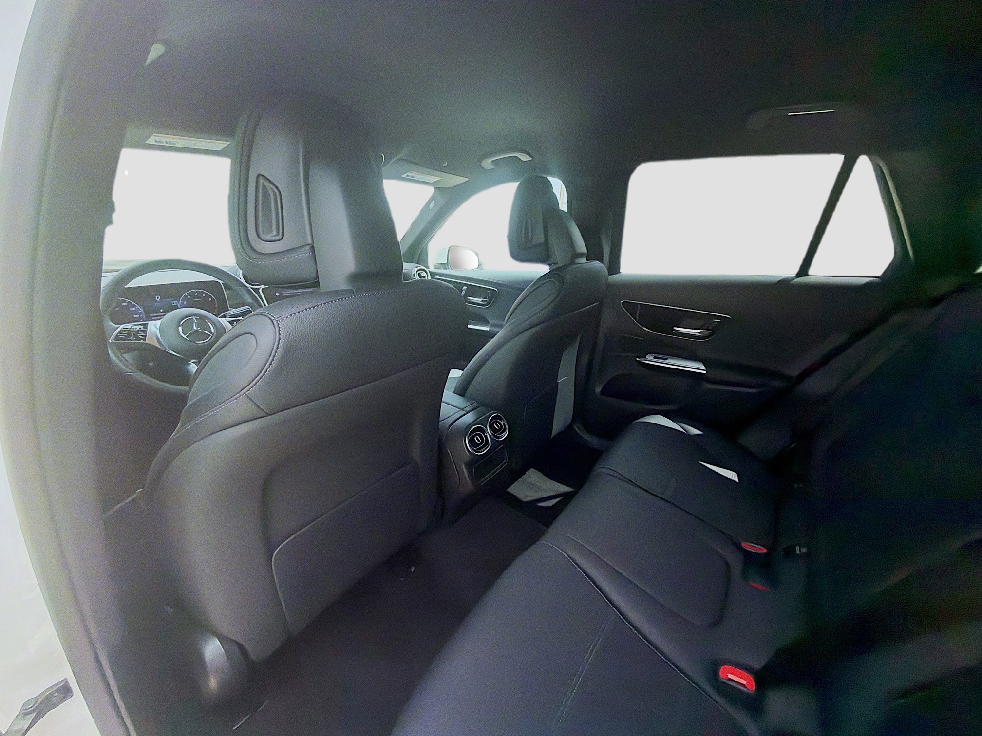 Used 2024 Mercedes-Benz GLC 300 4MATIC image 21