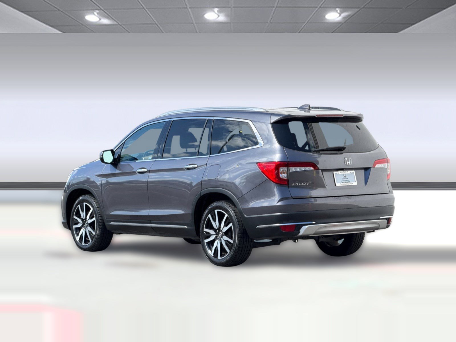 Certified 2020 Honda Pilot Touring image 3
