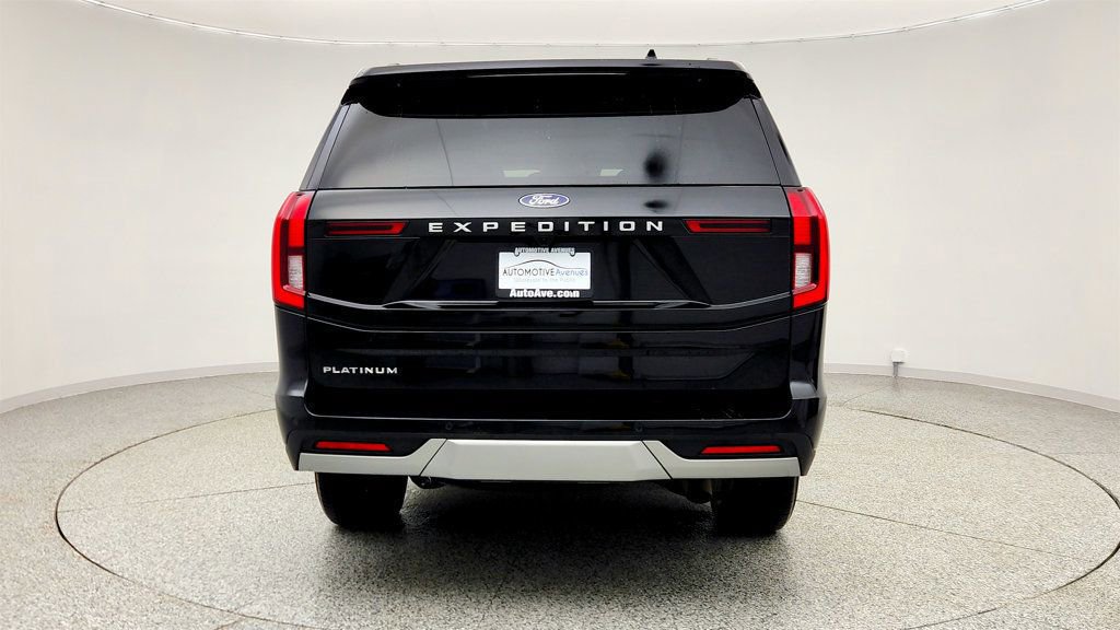 Used 2025 Ford Expedition Platinum AWD/4WD image 6
