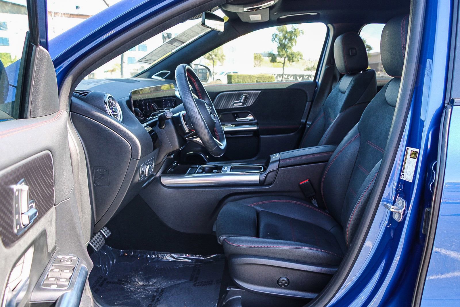 Certified 2025 Mercedes-Benz GLA 250 4MATIC image 17