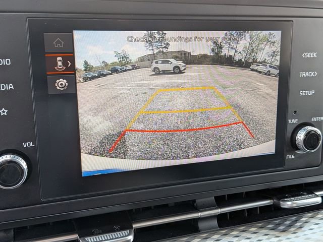 Used 2024 Kia Carnival LX image 25