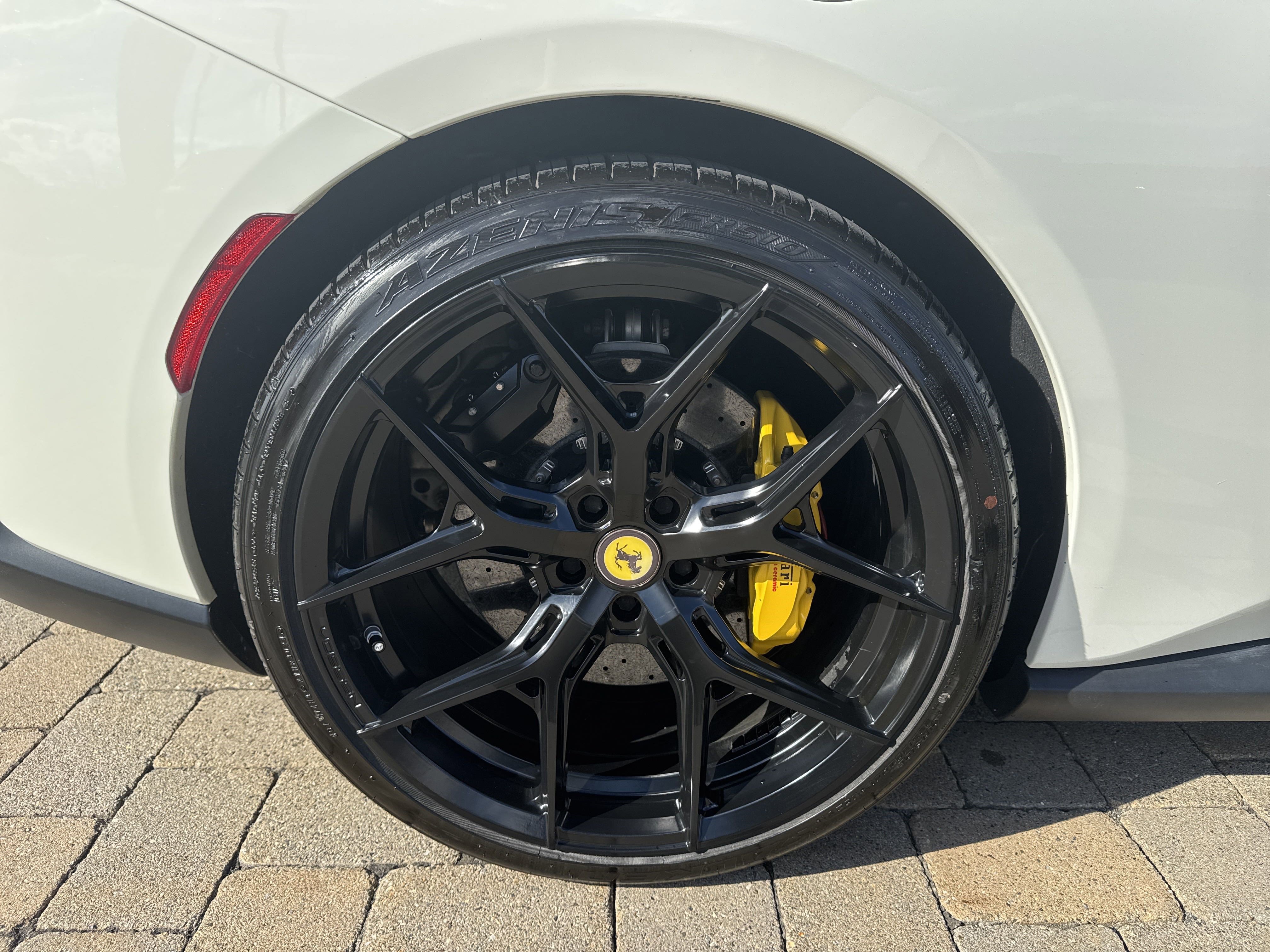 Used 2019 Ferrari Portofino image 29