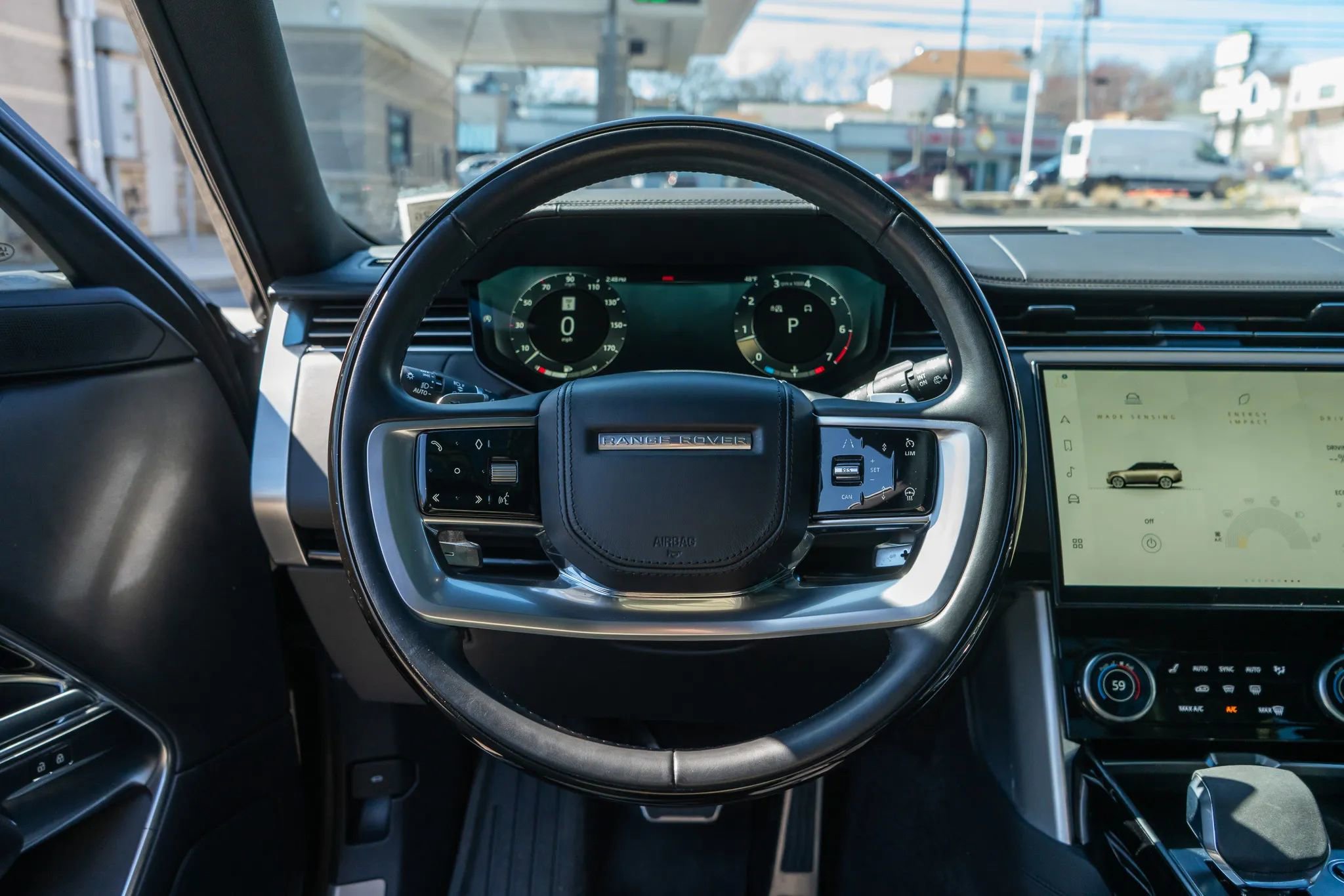 Used 2023 Land Rover Range Rover Long Wheelbase SE AWD/4WD image 47