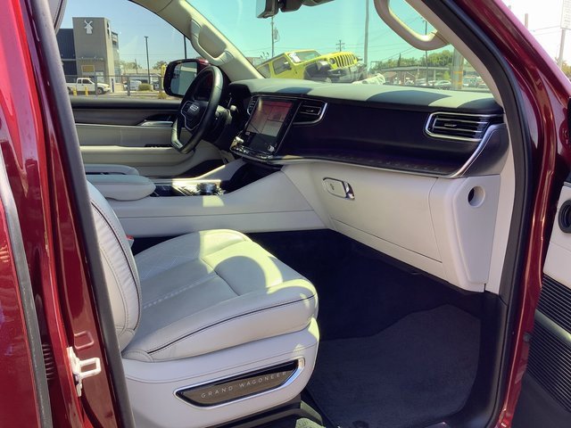 Used 2022 Jeep Grand Wagoneer Series II w/ Premium Group II image 43