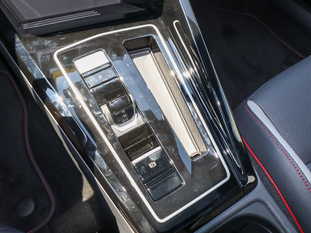 New 2026 Volkswagen GTI SE FWD image 25