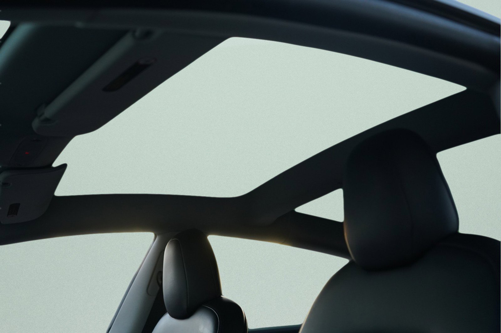 Used 2021 Tesla Model 3 Standard Range Plus image 35