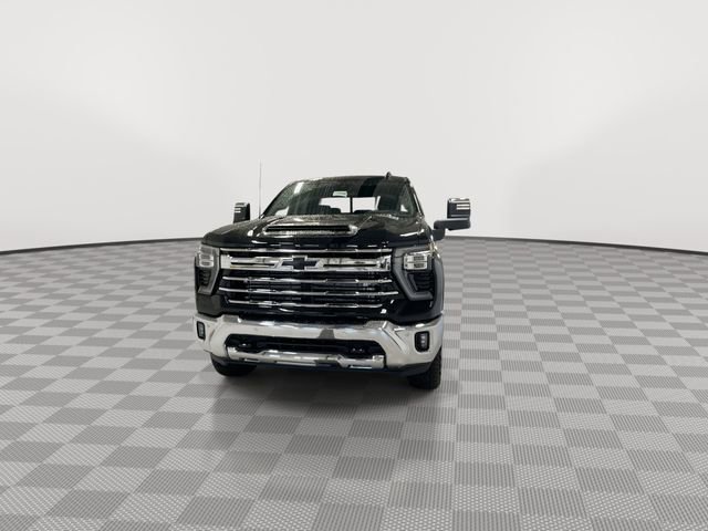 New 2026 Chevrolet Silverado 3500 LTZ w/ LTZ Convenience Package image 4