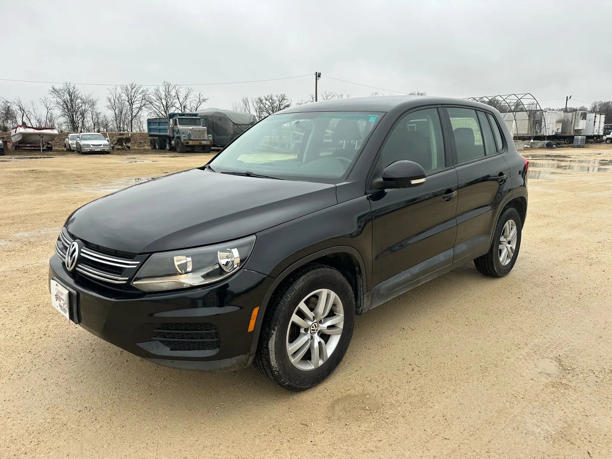 Used 2013 Volkswagen Tiguan S image 2