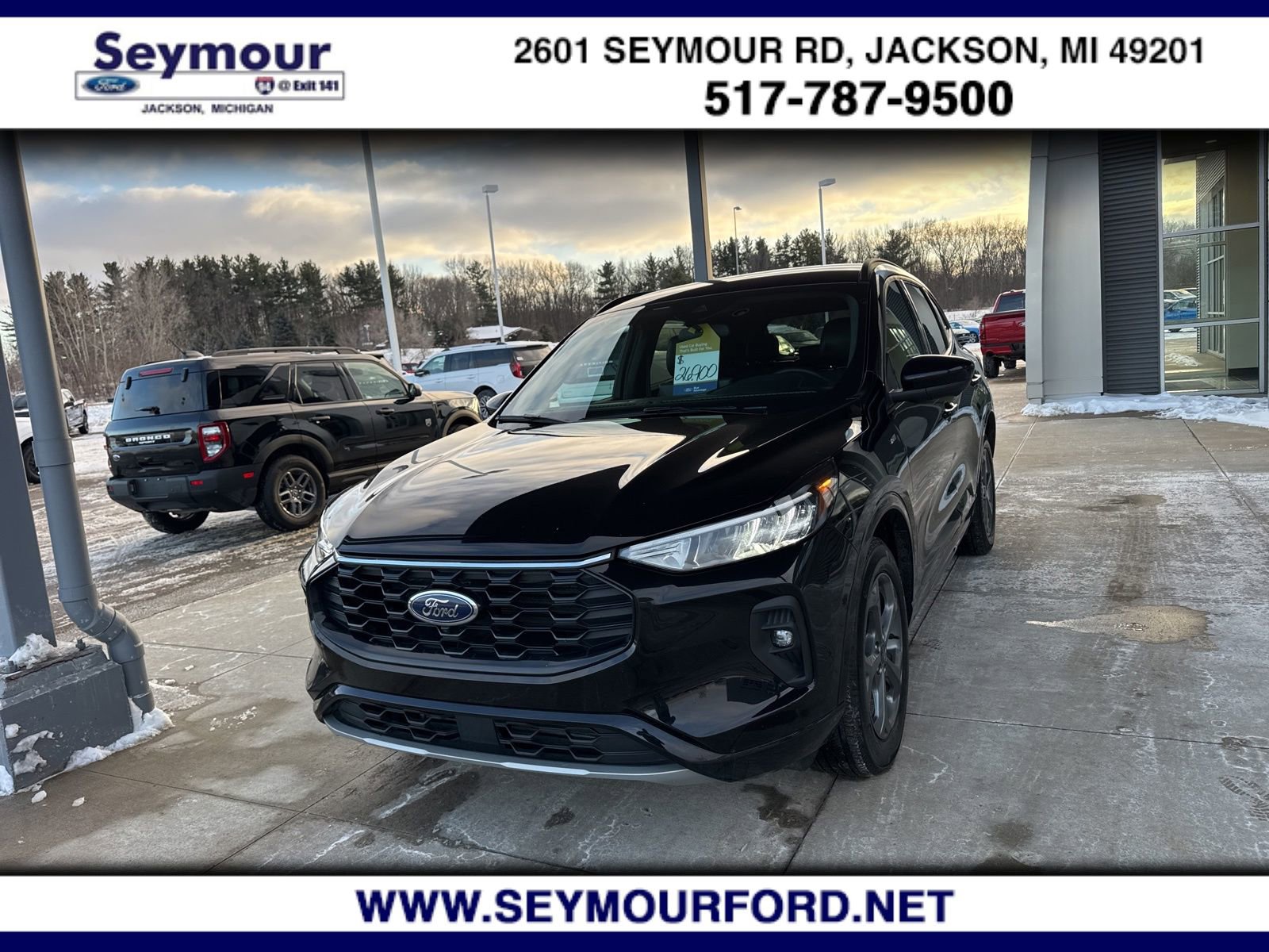 Certified 2024 Ford Escape ST-Line Select w/ Tech Pack #2 image 1