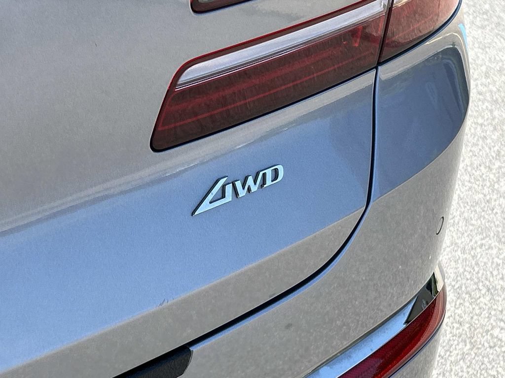 Used 2025 Genesis GV80 2.5T Standard AWD/4WD image 14