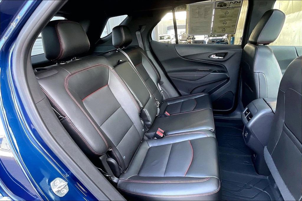 Used 2022 Chevrolet Equinox RS w/ RS Leather Package FWD image 27