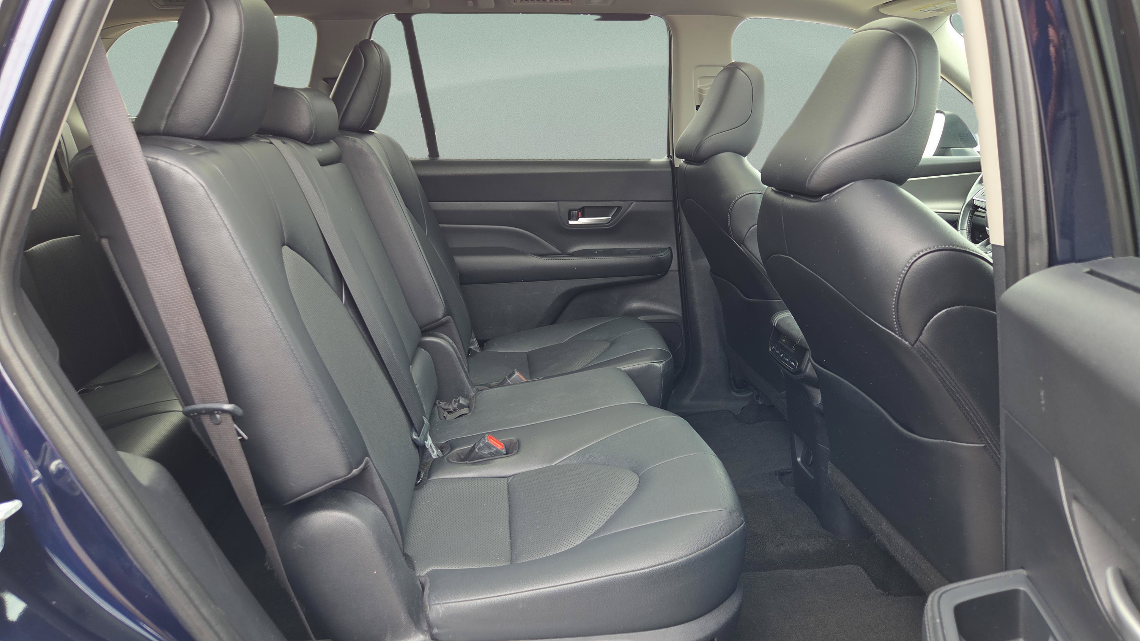 Certified 2024 Toyota Grand Highlander FWD image 17