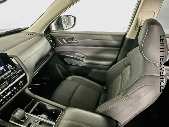 Certified 2024 Nissan Pathfinder SV FWD image 22
