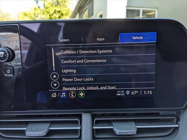 Used 2024 Chevrolet Trax RS FWD image 14