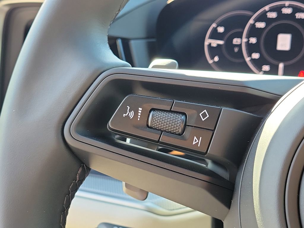 New 2026 Porsche Cayenne image 34