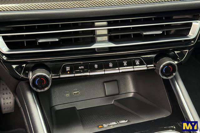 Certified 2025 Chevrolet Traverse High Country image 30