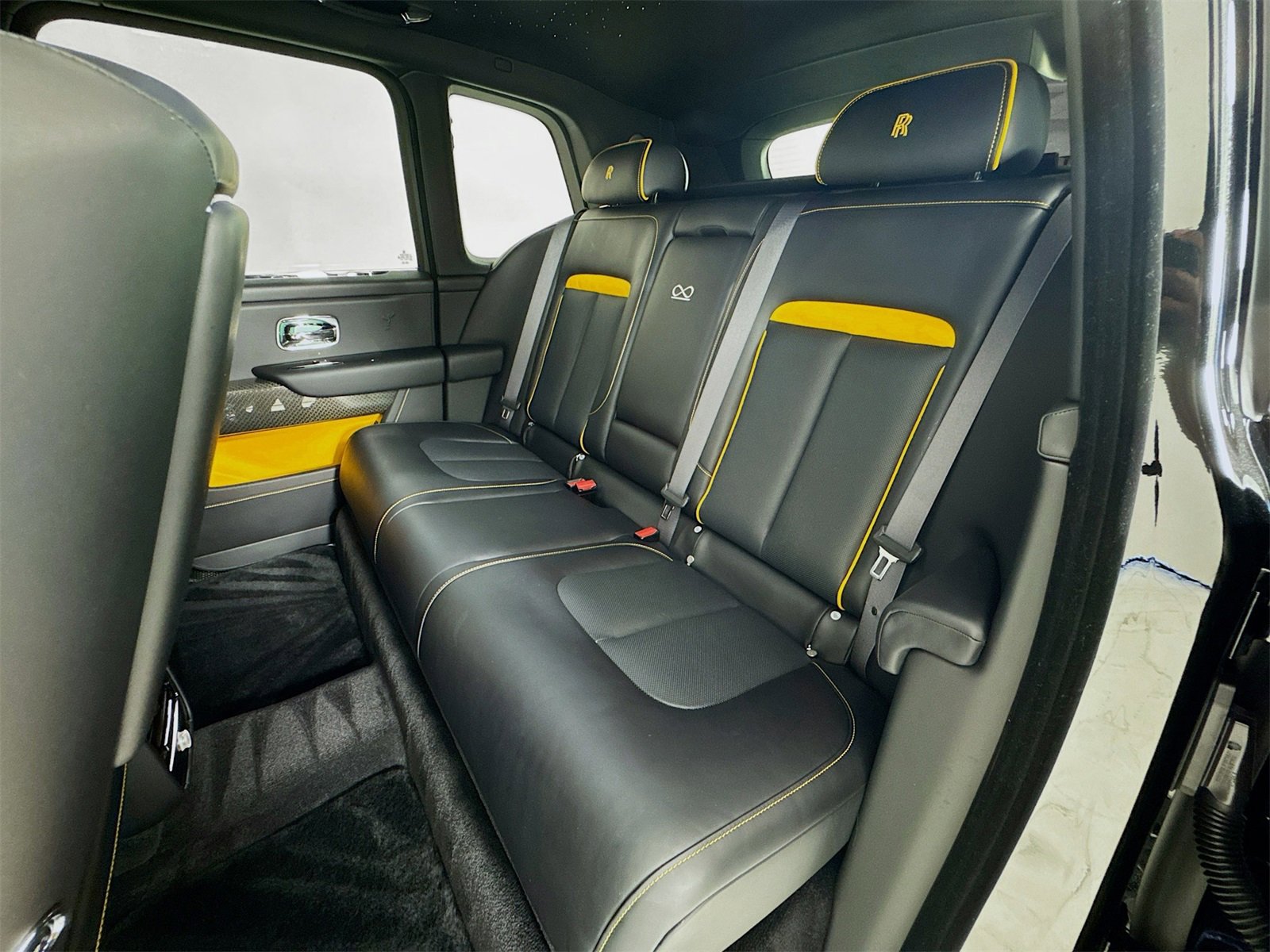 Certified 2024 Rolls-Royce Cullinan Black Badge w/ Dark Exterior Package image 22