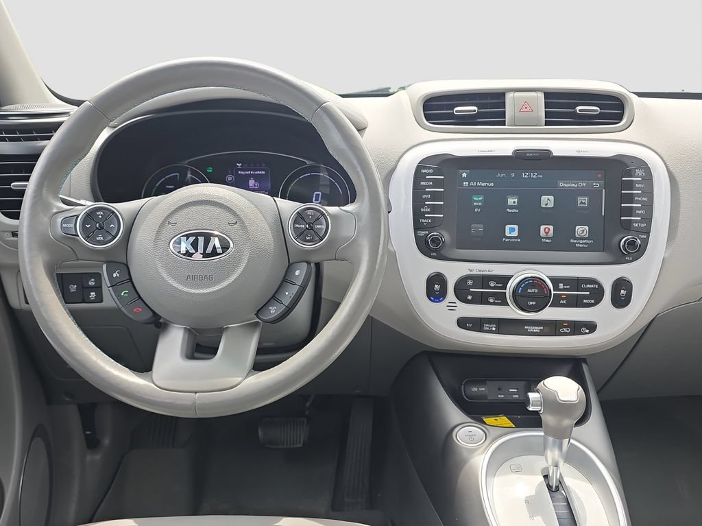 Used 2017 Kia Soul EV + w/ Sun & Fun Package FWD image 13