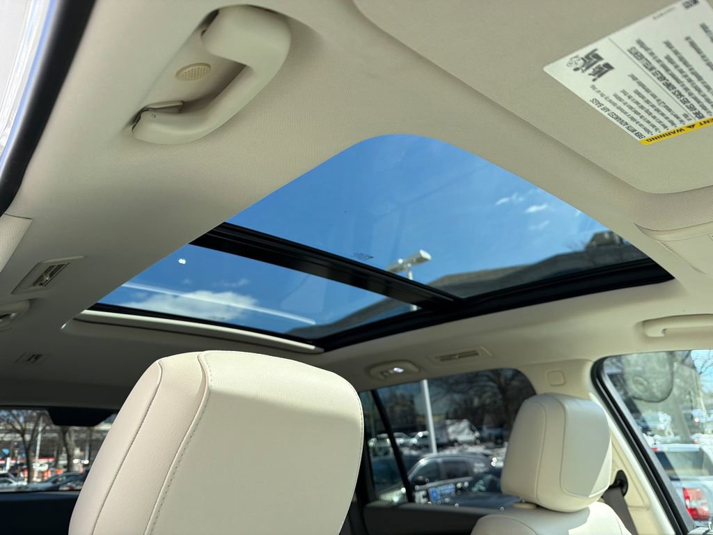 Used 2020 Cadillac XT6 Premium Luxury w/ LPO, Floor Liner Package image 15