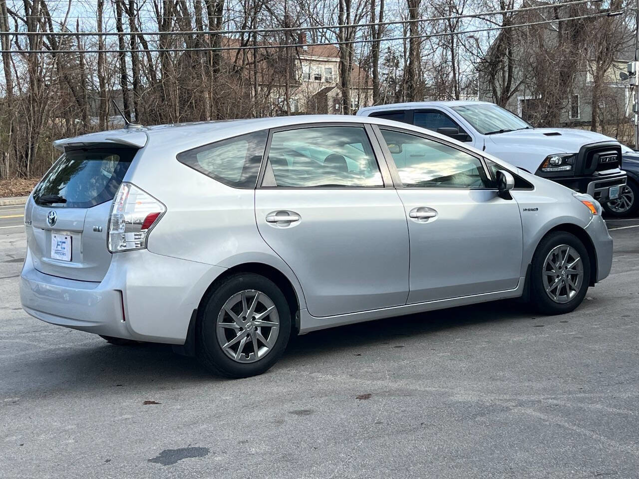 Used 2012 Toyota Prius V Five FWD image 7