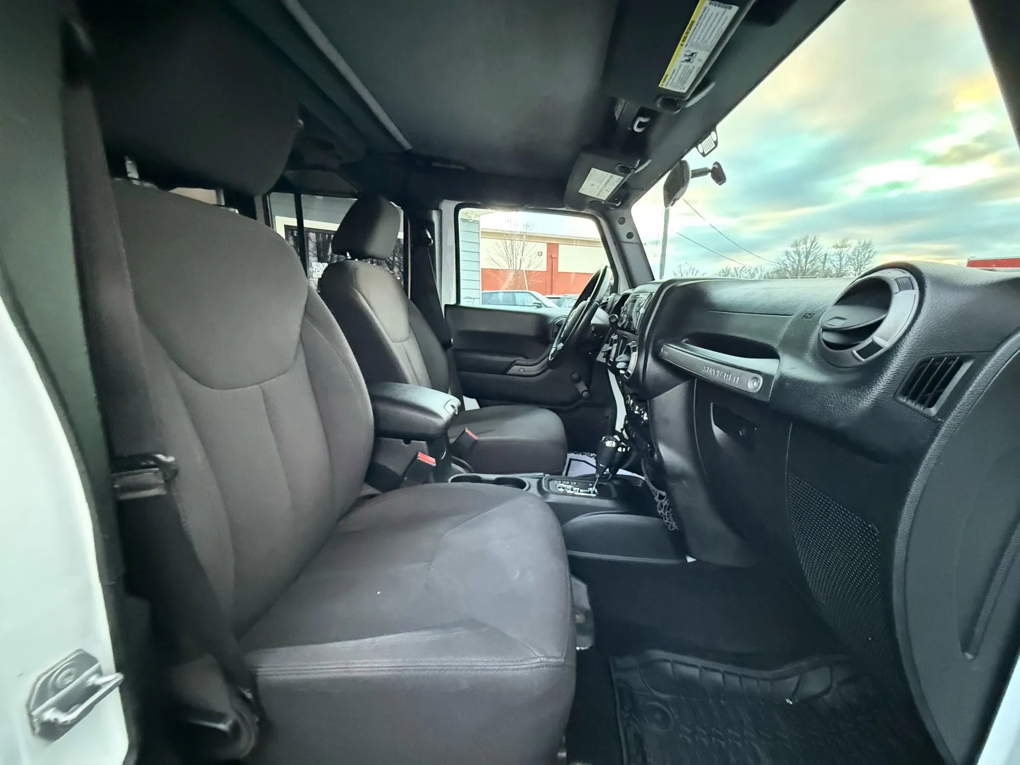 Used 2017 Jeep Wrangler Unlimited Sport image 31