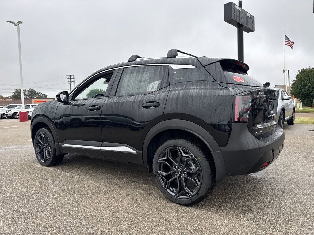 New 2026 Nissan Kicks SR image 3