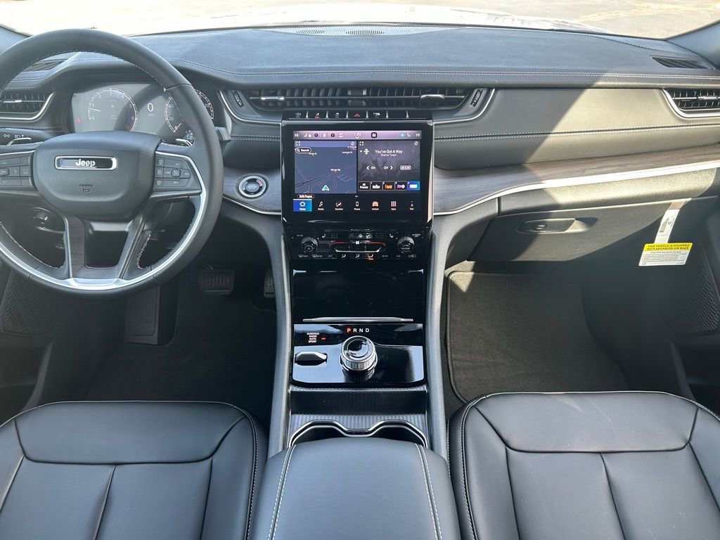 New 2025 Jeep Grand Cherokee Limited image 10