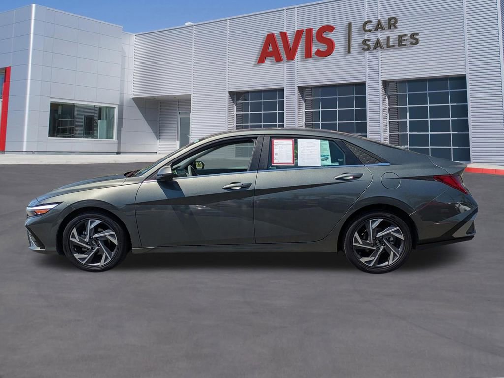Used 2025 Hyundai Elantra SEL FWD image 10