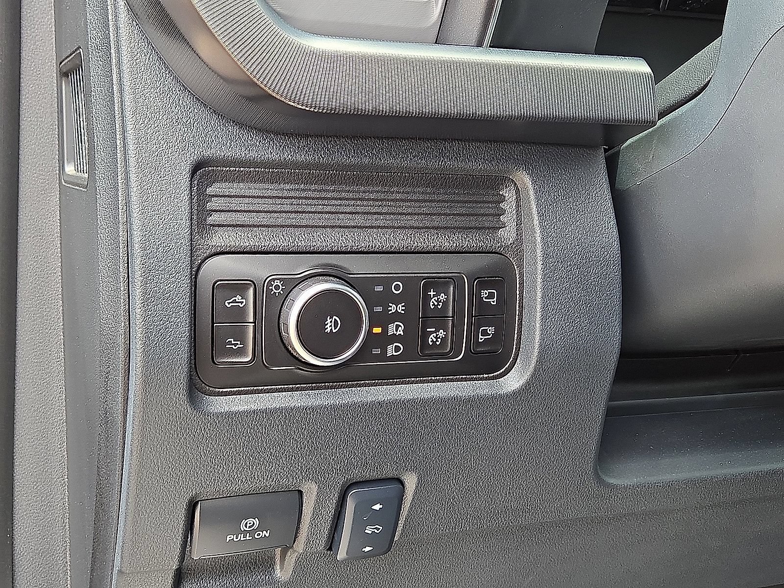 Used 2025 Ford F250 Platinum w/ Tremor Off-Road Package AWD/4WD image 26