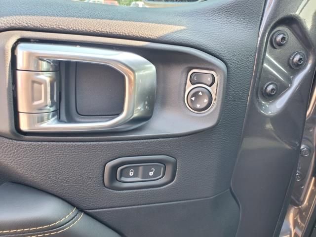 New 2025 Jeep Wrangler Sahara image 7