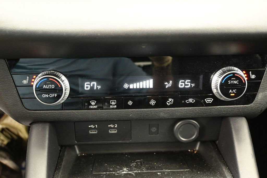 Used 2025 Mitsubishi Outlander SE AWD/4WD image 26