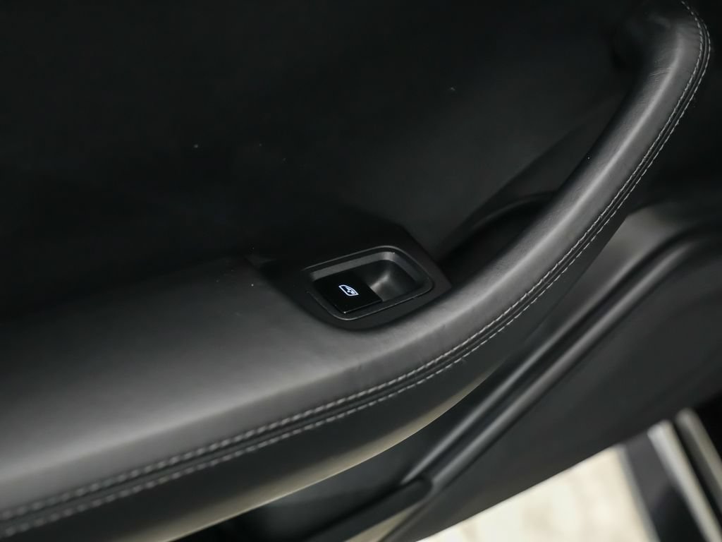 Certified 2018 Porsche Panamera 4S AWD/4WD image 16