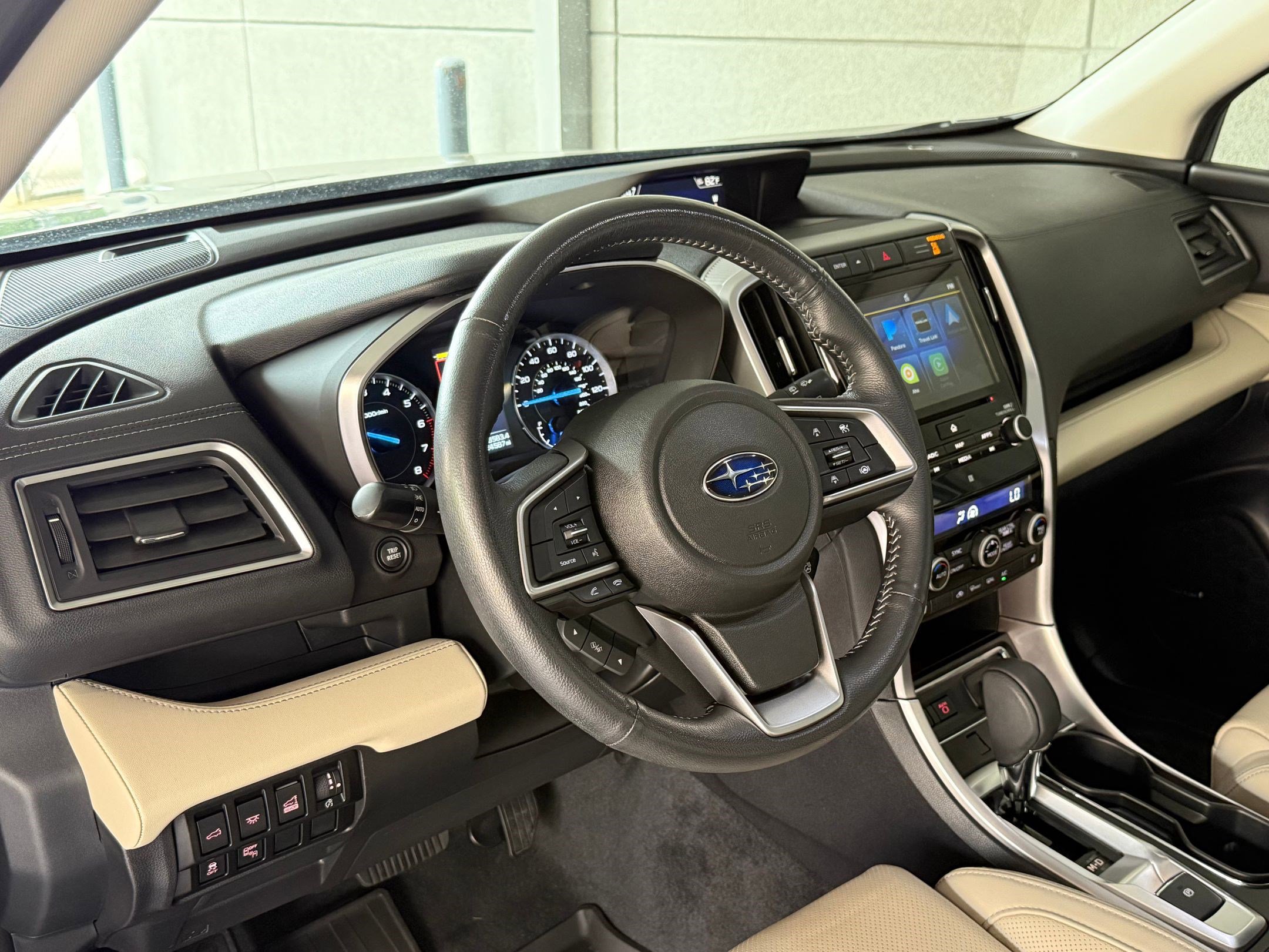 Used 2022 Subaru Ascent Limited w/ Technology Package AWD/4WD image 4