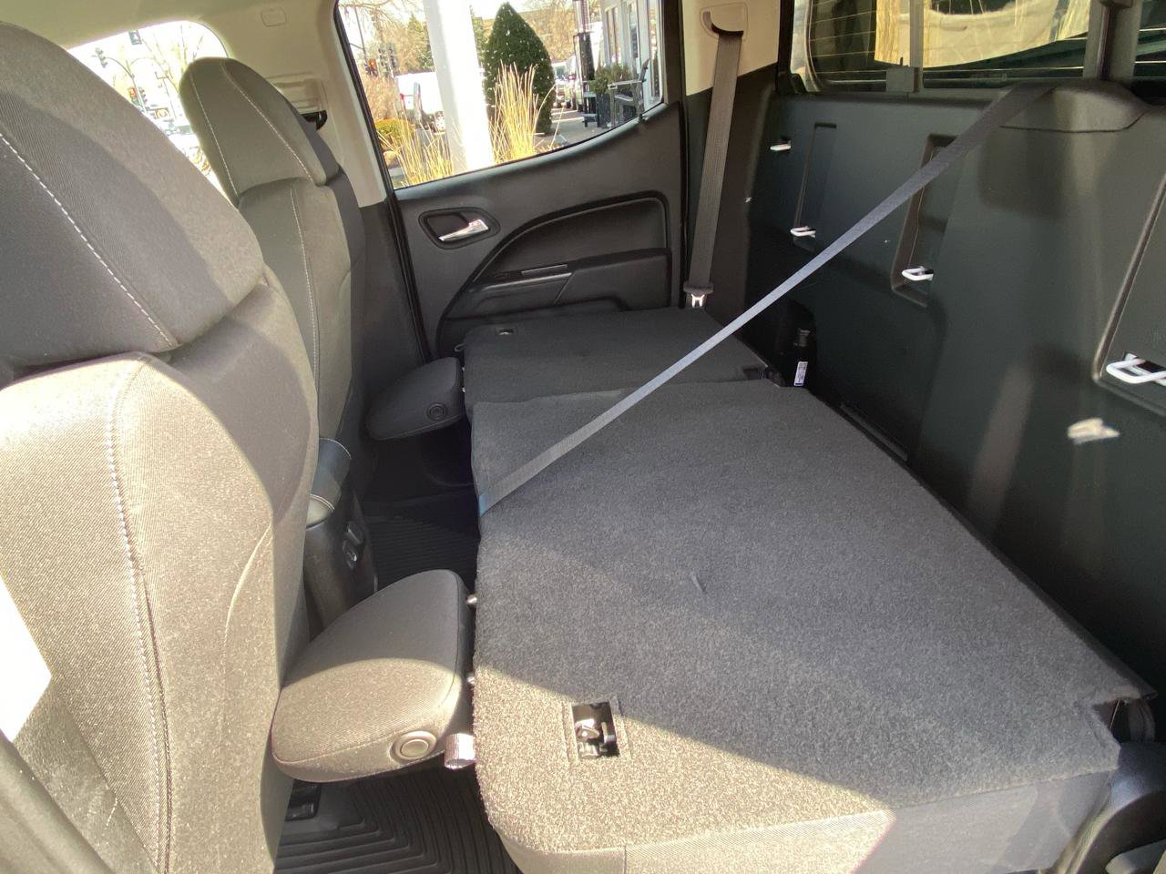 Used 2022 Chevrolet Colorado LT w/ Safety Package image 20