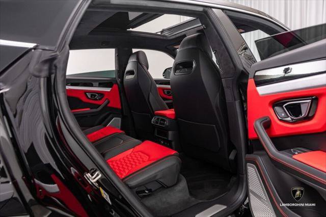 Used 2021 Lamborghini Urus AWD/4WD image 47