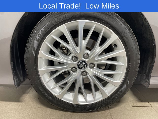 Used 2020 Toyota Camry XLE FWD image 7