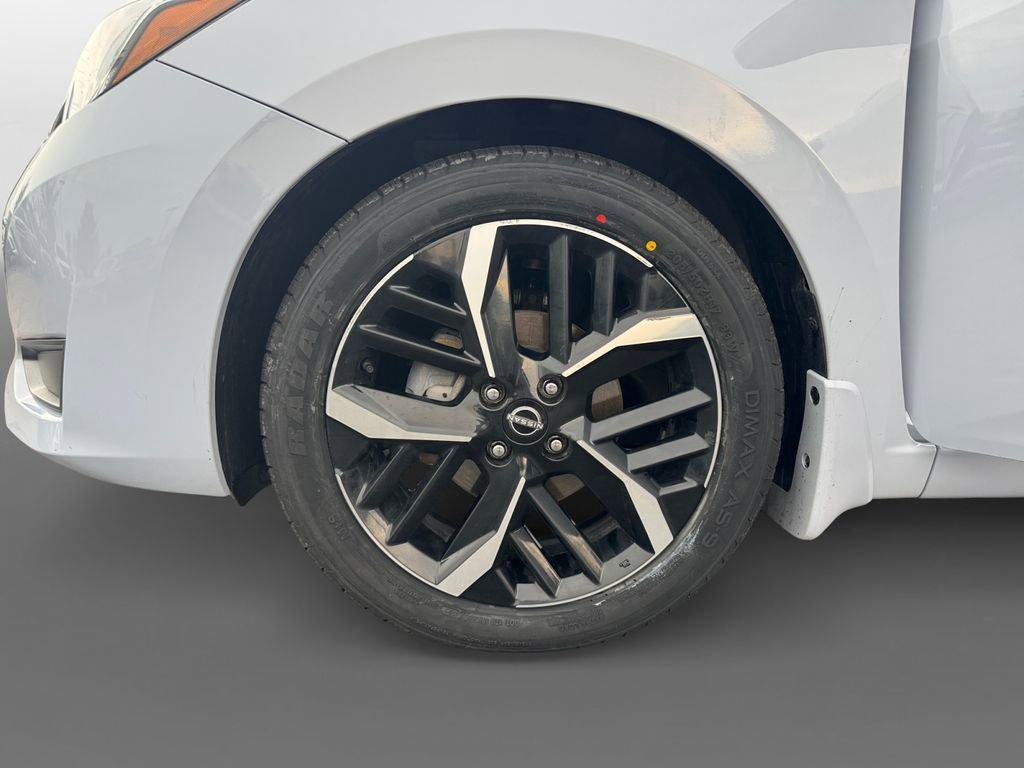 Used 2024 Nissan Versa SR w/ Trunk Package image 14