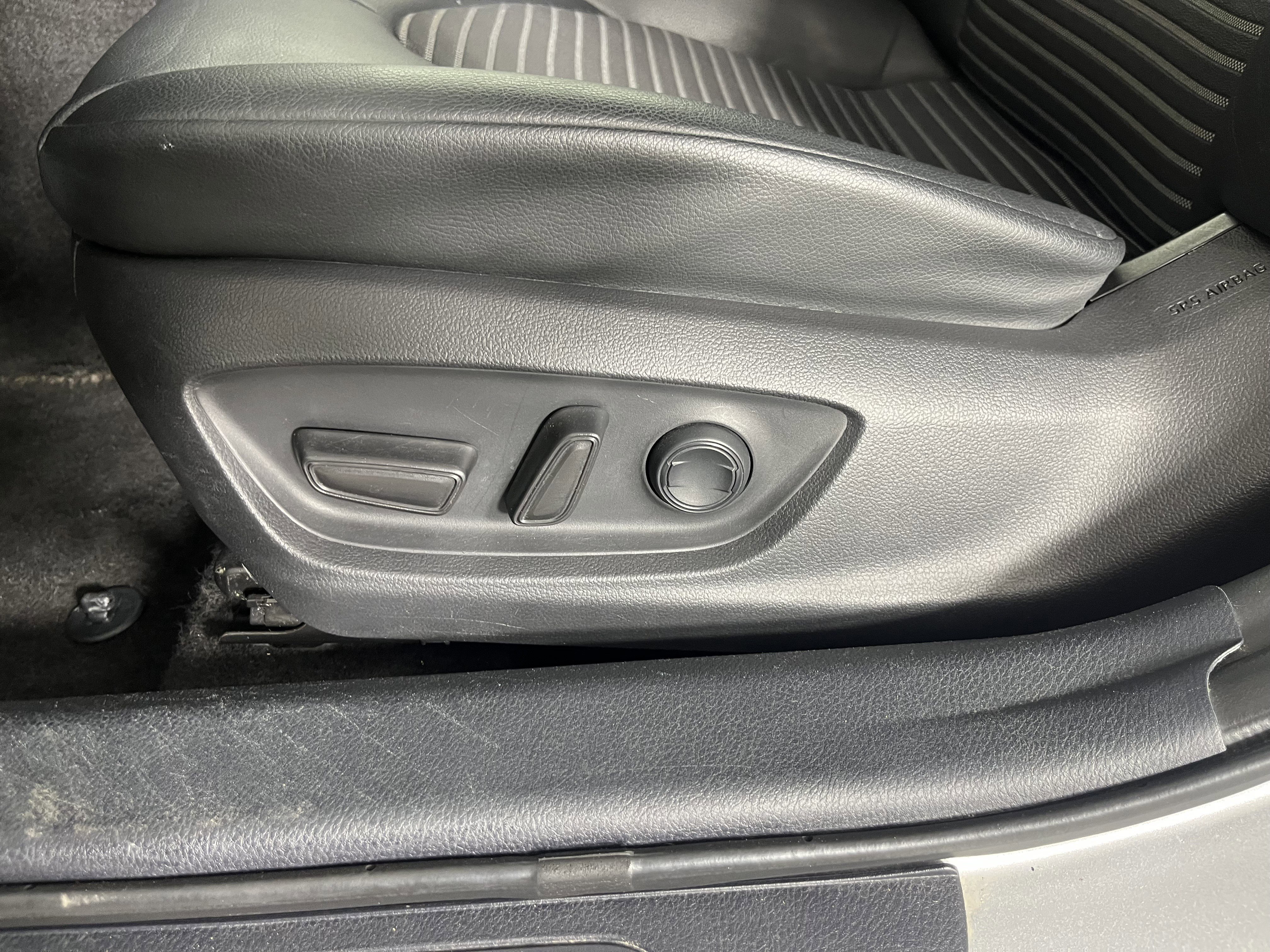 Used 2021 Toyota Camry SE image 19