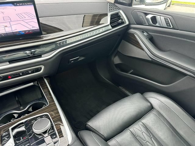 Used 2025 BMW X7 xDrive40i AWD/4WD image 25