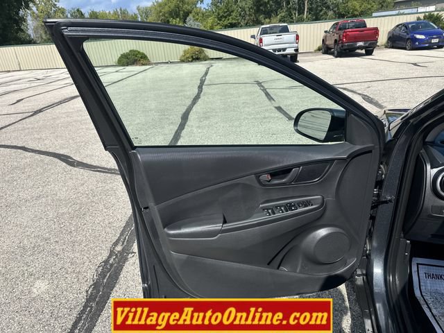 Used 2022 Hyundai Kona SEL FWD image 9