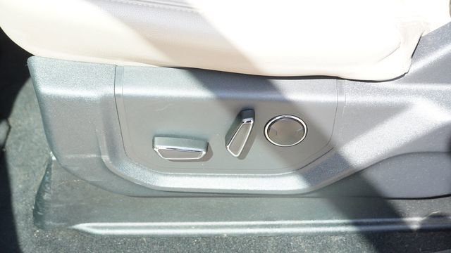 Used 2024 Ford Expedition Limited image 22