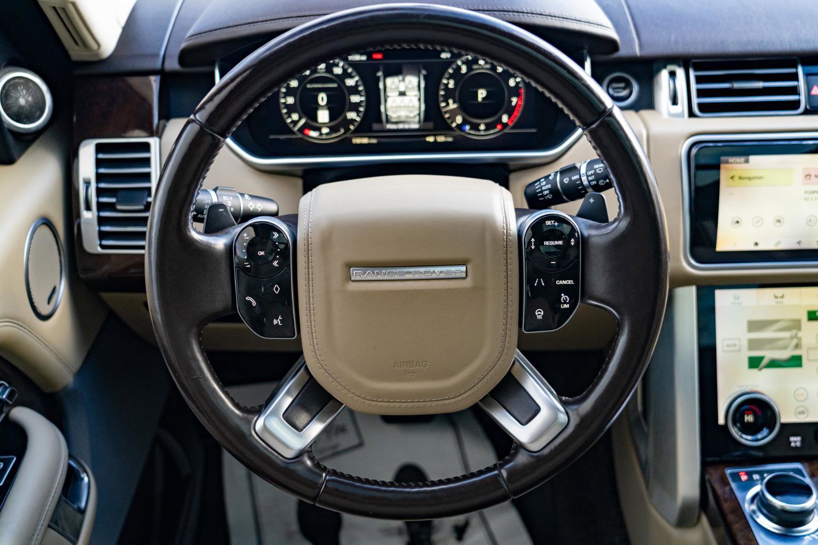 Used 2018 Land Rover Range Rover Supercharged AWD/4WD image 9
