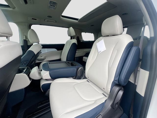 New 2026 Kia Carnival SX w/ SX Dark Edition Package FWD image 25